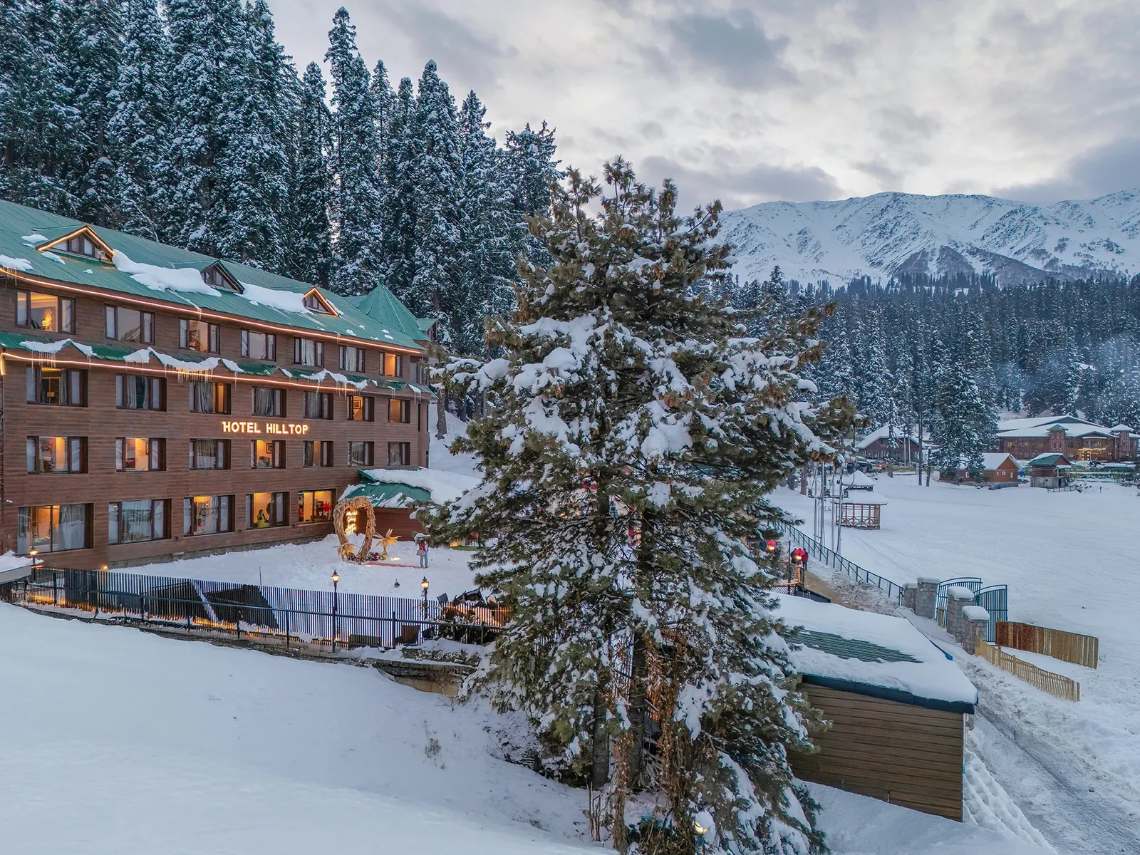 Hilltop Hotel, Gulmarg, wedding venue