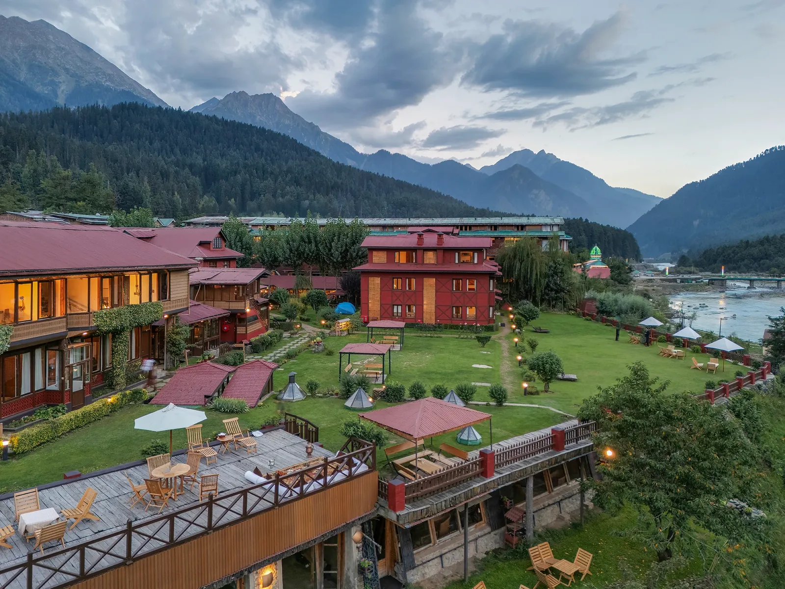 The Pahalgam Hotel on the Lidder river